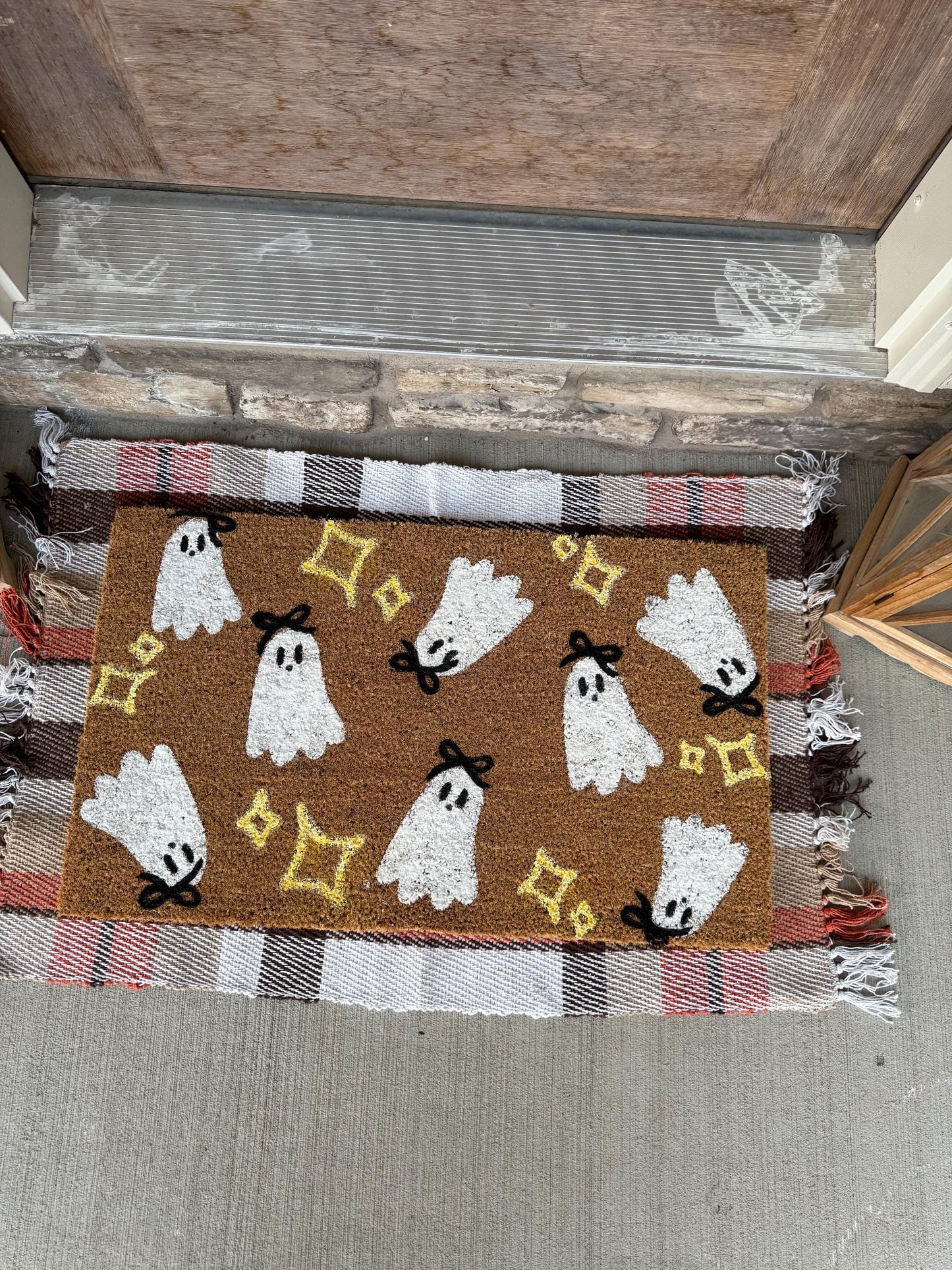 Cute ghost bows Door Mat | Halloween welcome mat | Charming retro Fall Home Decor