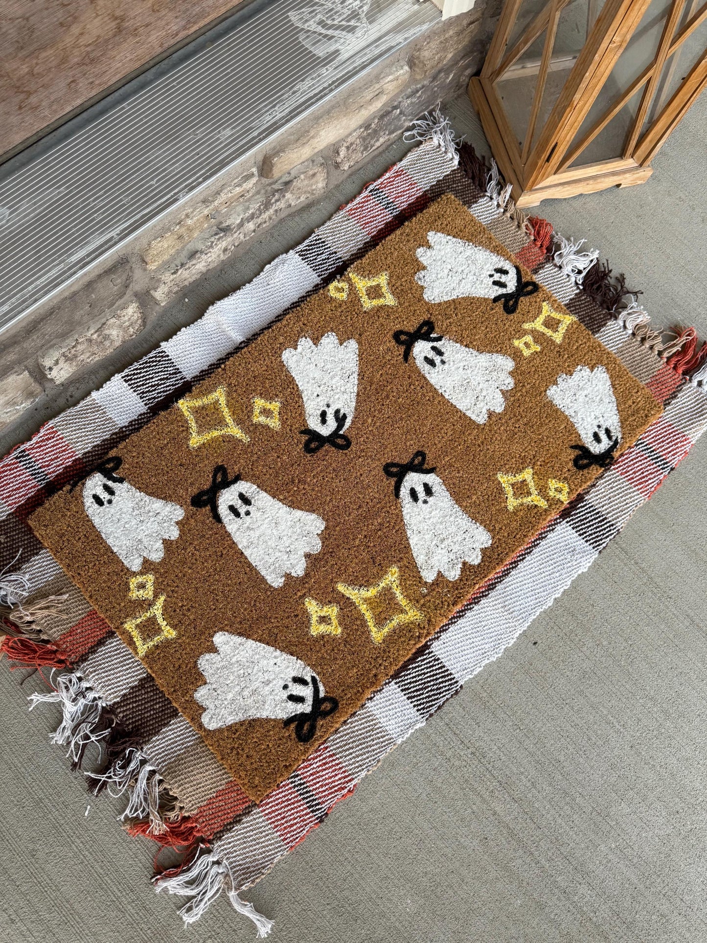 Cute ghost bows Door Mat | Halloween welcome mat | Charming retro Fall Home Decor
