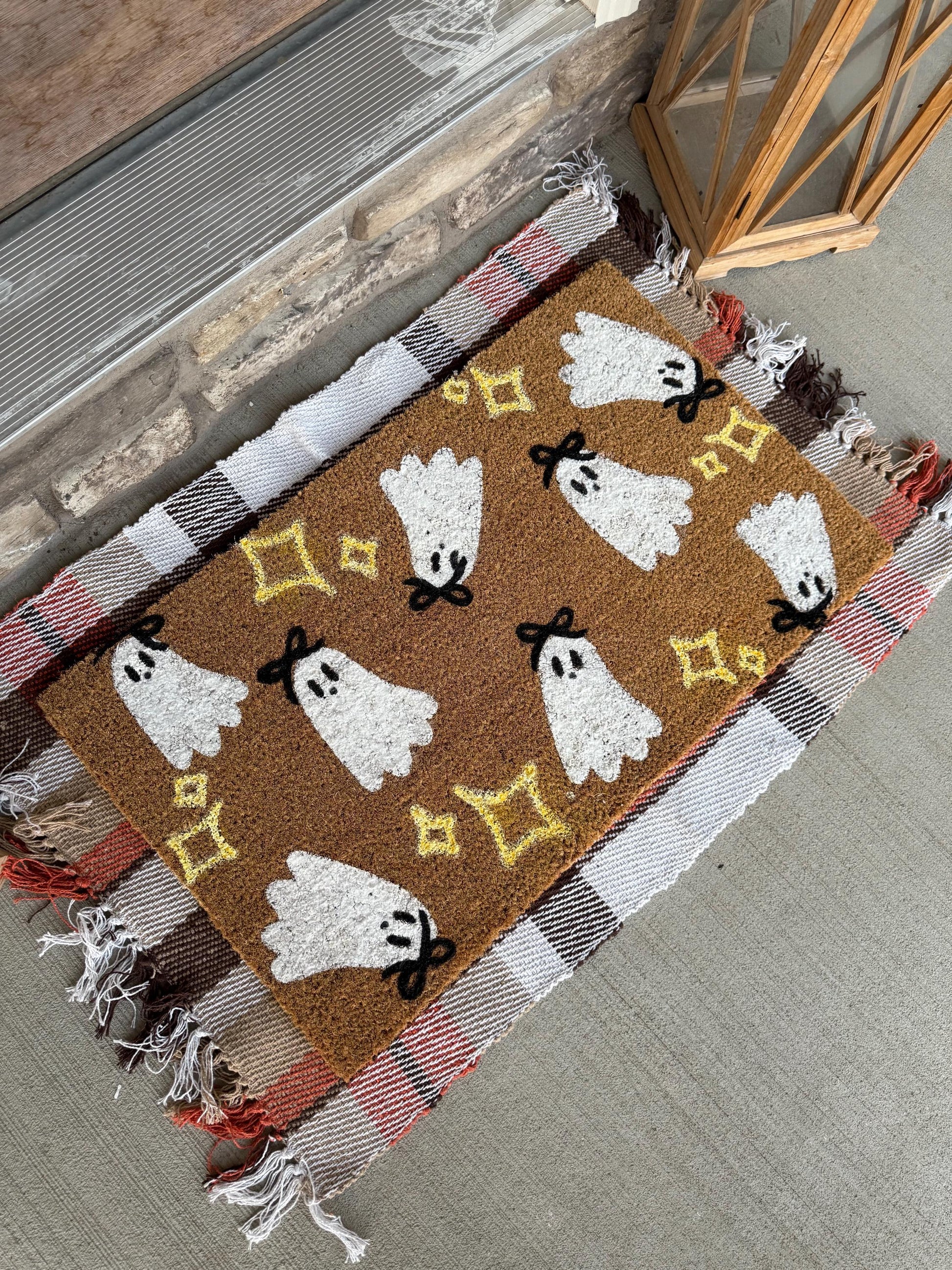 Cute ghost bows Door Mat | Halloween welcome mat | Charming retro Fall Home Decor