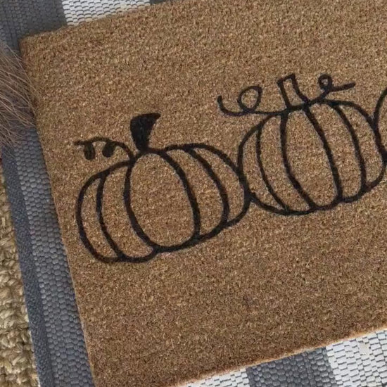 Pumpkin Welcome Mat: Natural Coir Fall Porch Decor (18x30 in)